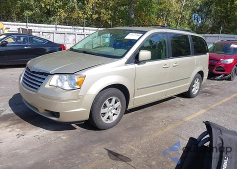 2010 Chrysler Town & Country Touring from USA, damaged, VIN 2A4RR5D19AR193828